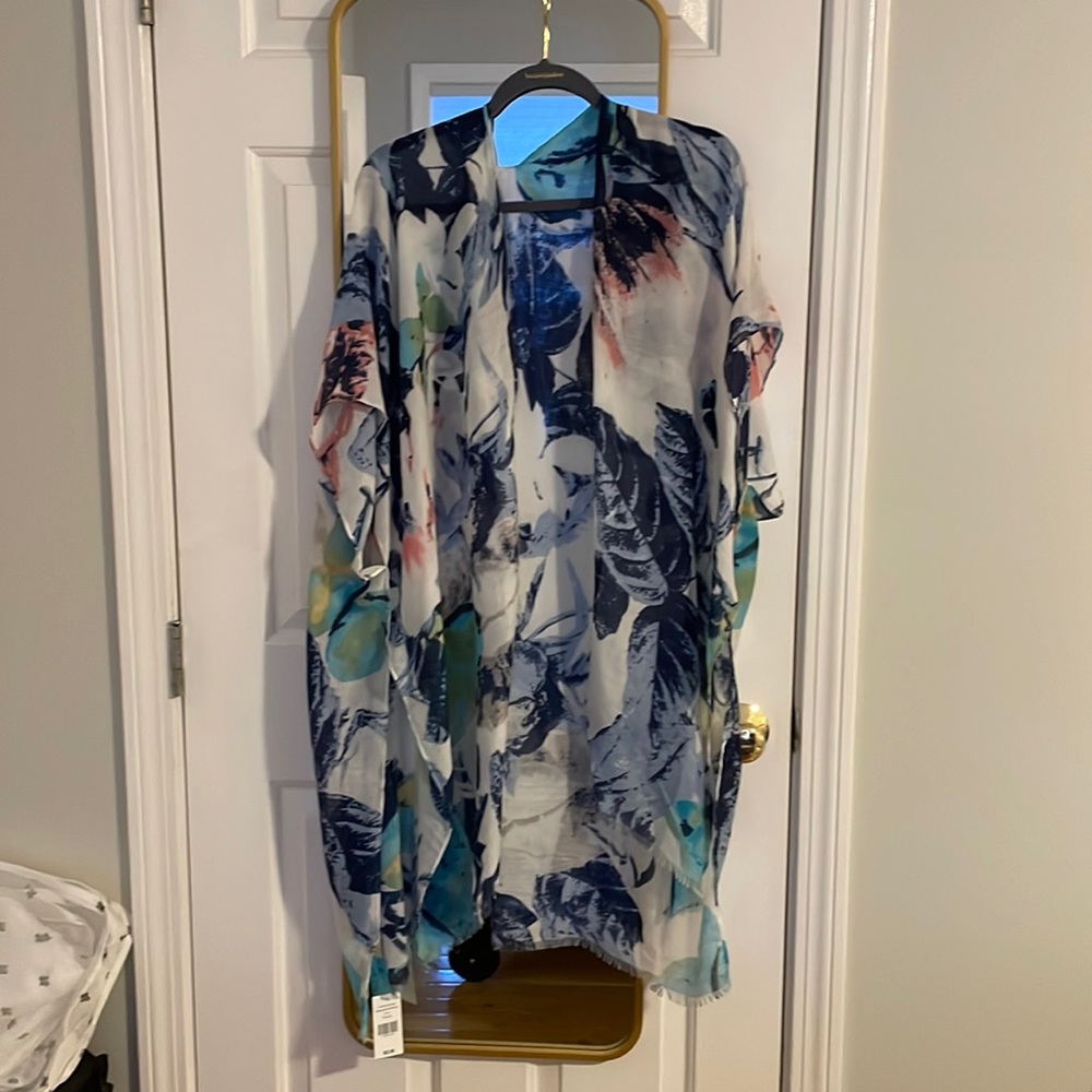 Mia and Tess coverup, tags on, never worn. Perfect for your beachy vacation !